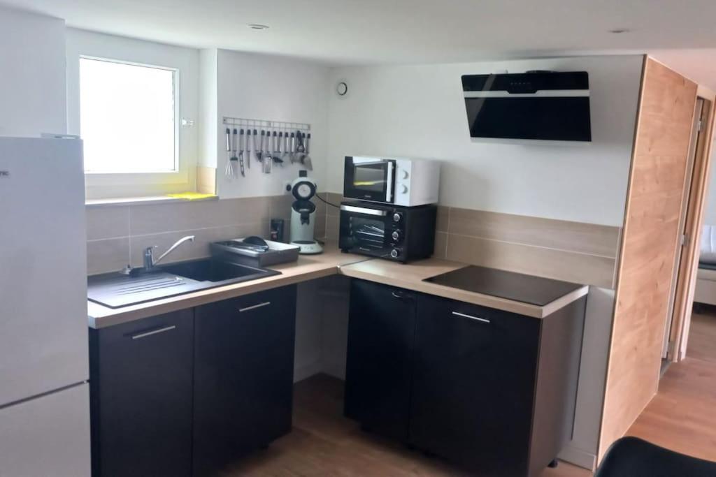 Maison à proximité de la ville avec jardin clôturé