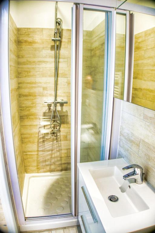 Cannes charming studio 50 meters from the beach !! - 5