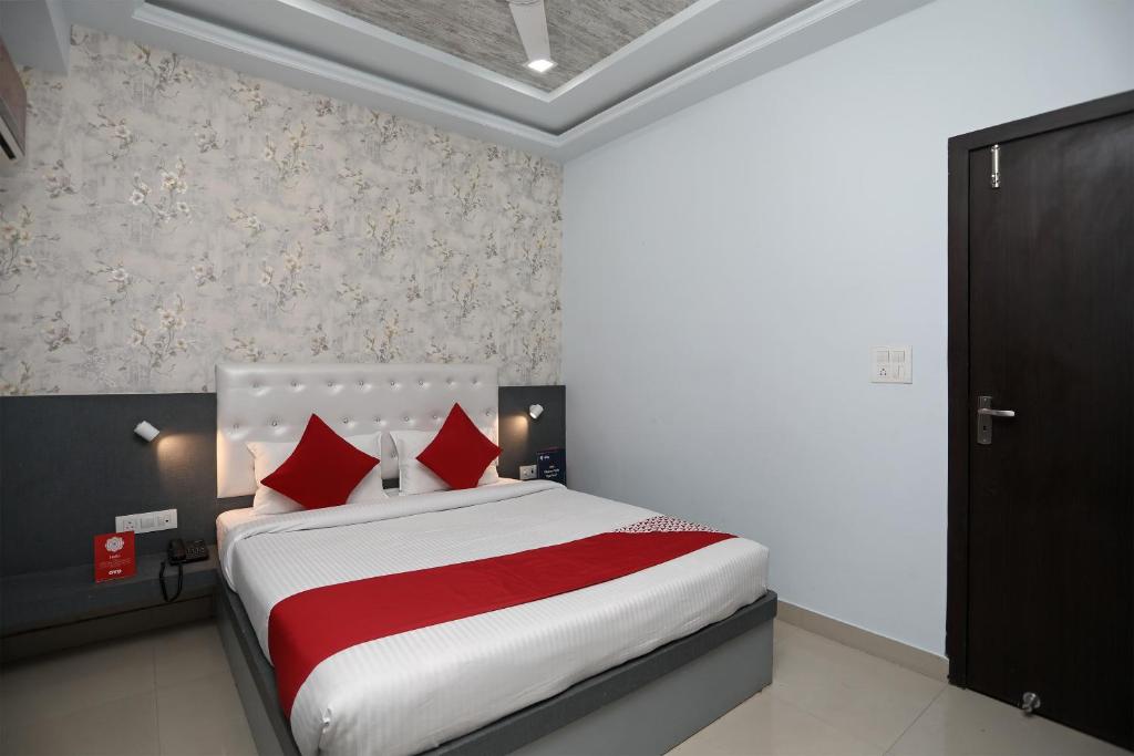 Flagship 14584 Hotel Mangalam Inn photo