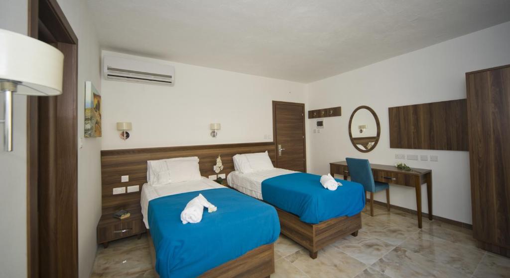 Slimiza Suites photo
