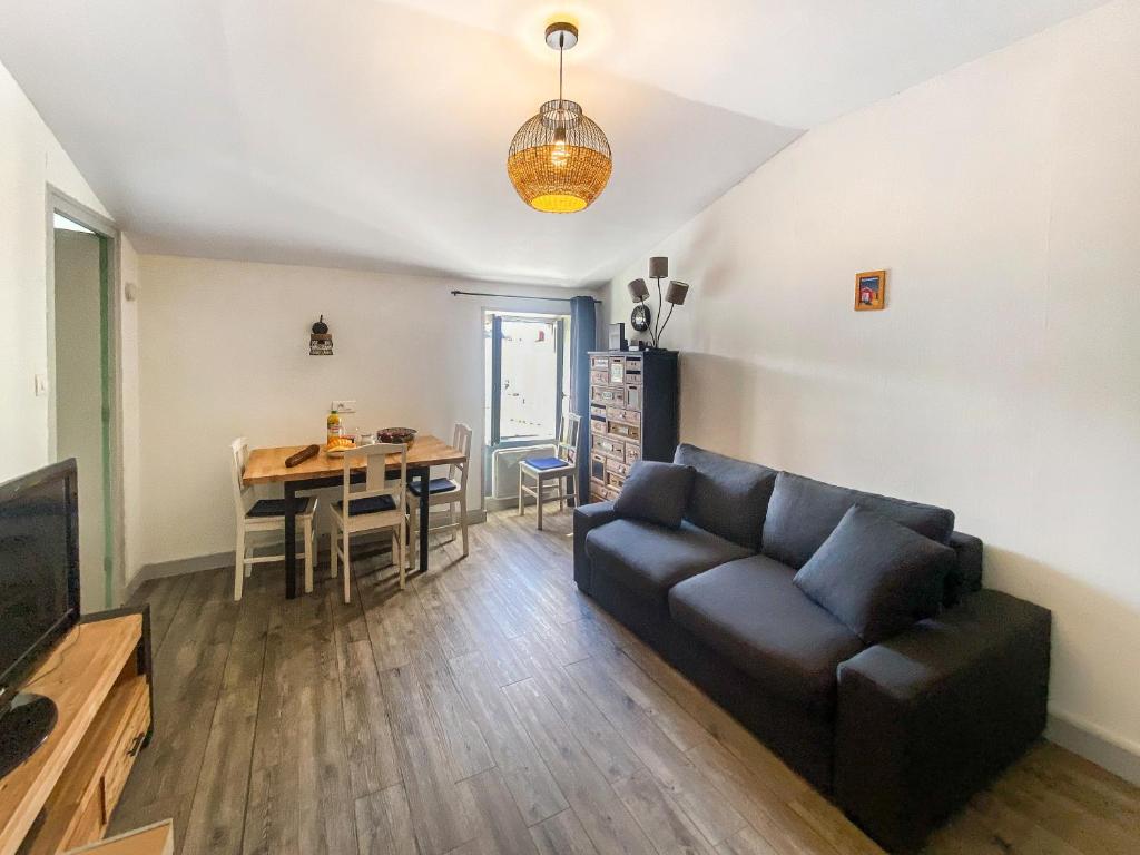 Apartment Le Saint Claude YourHostHelper, Apartment La Rochelle