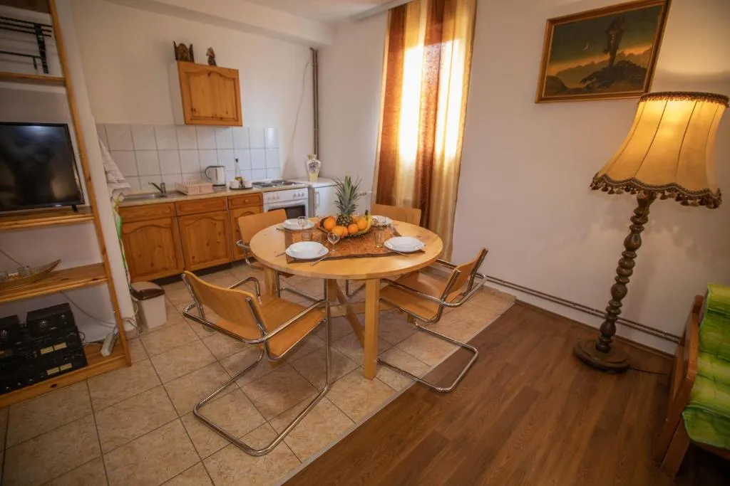 Apartmani Lazić, hotel in Ribarska Banja