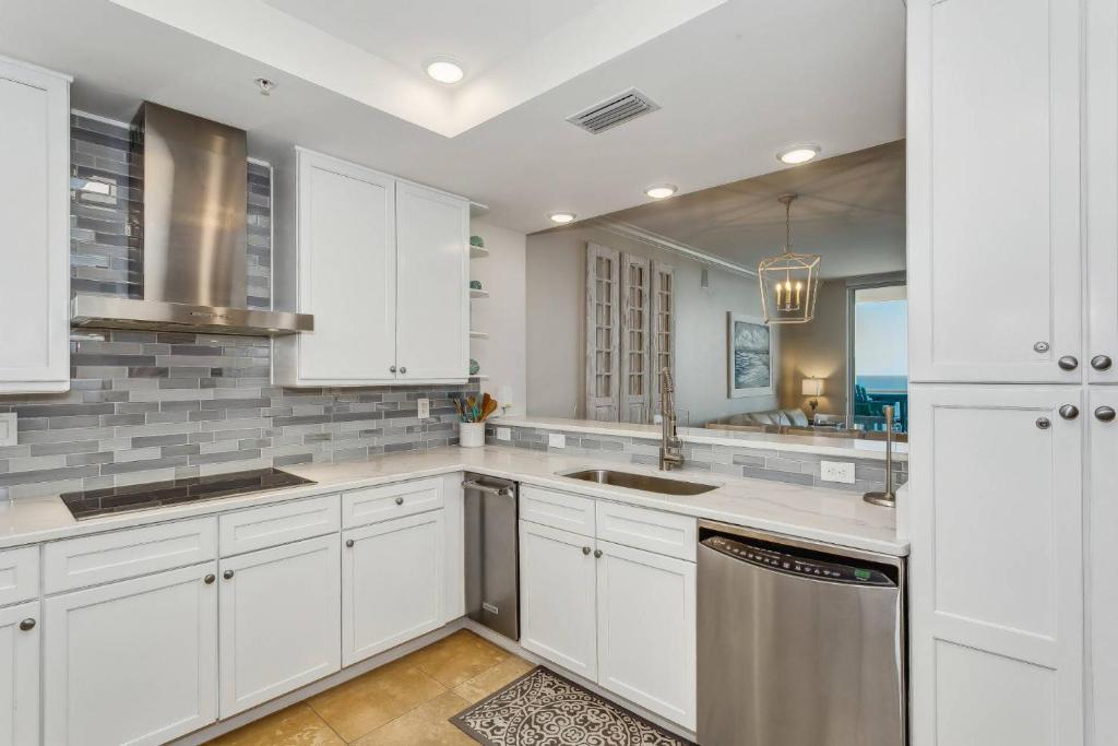 Indigo 1103W, Pensacola