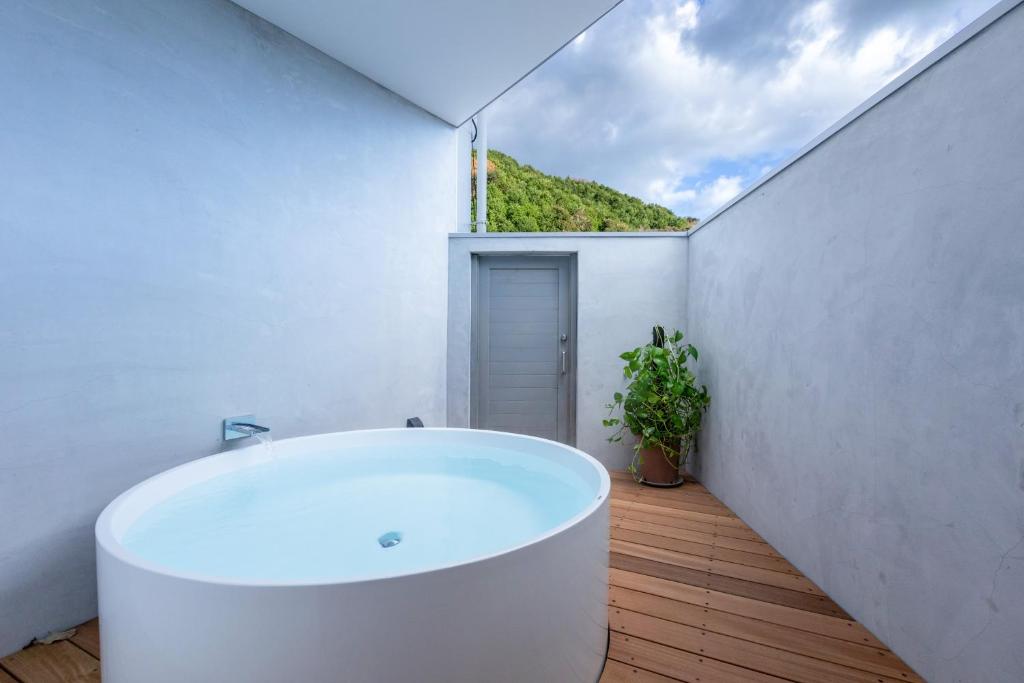 Hot spring bath, Zen-no-yu Hotel in Izu