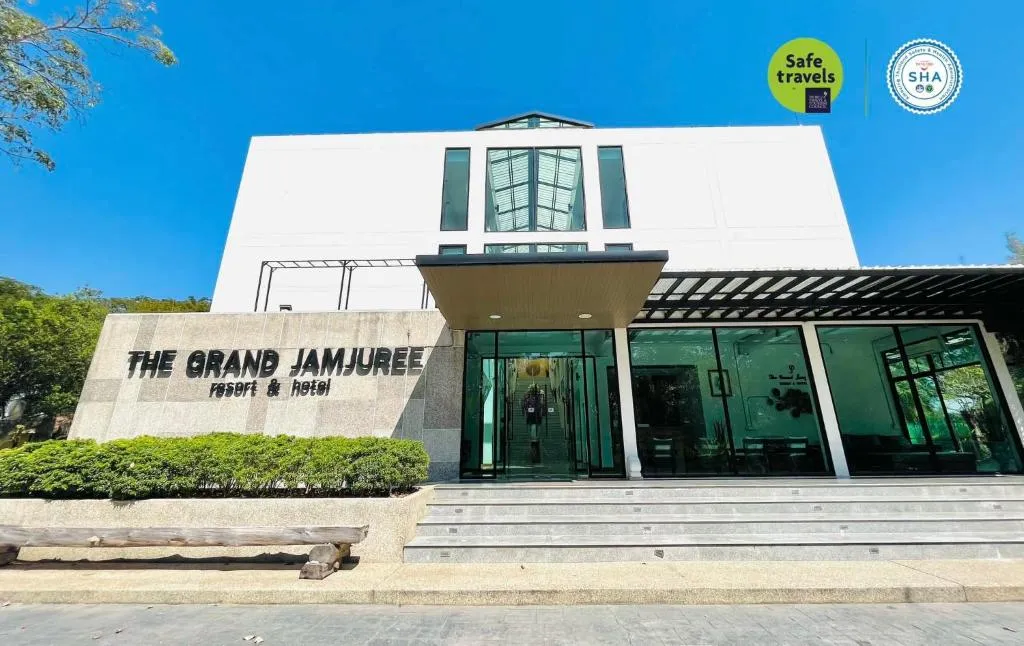 The Grand Jamjuree Resort Lamphun，位于Ban Si Dam的酒店