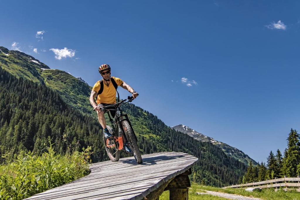 スポーツ/アクティビティ