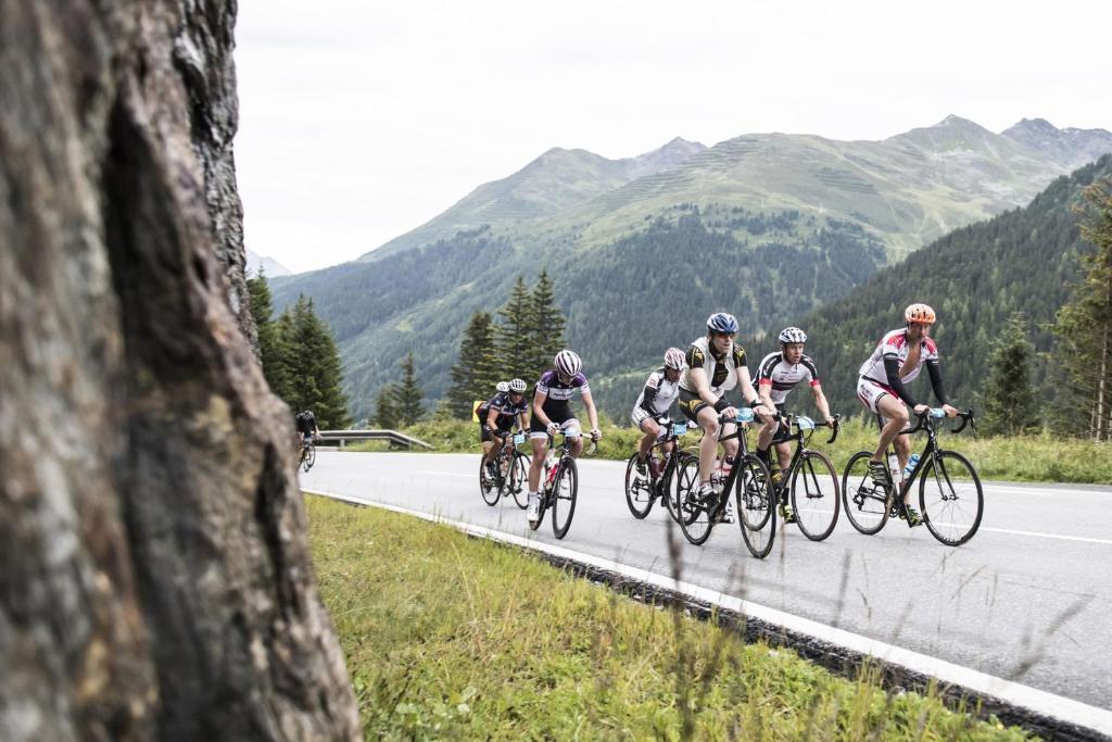 スポーツ/アクティビティ