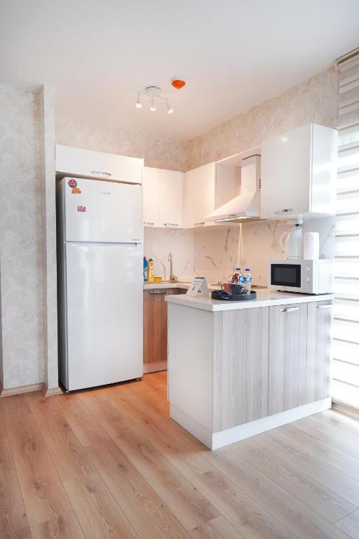 1-bedroom, nearby services, park, free wifi, free parking - SS4 photo