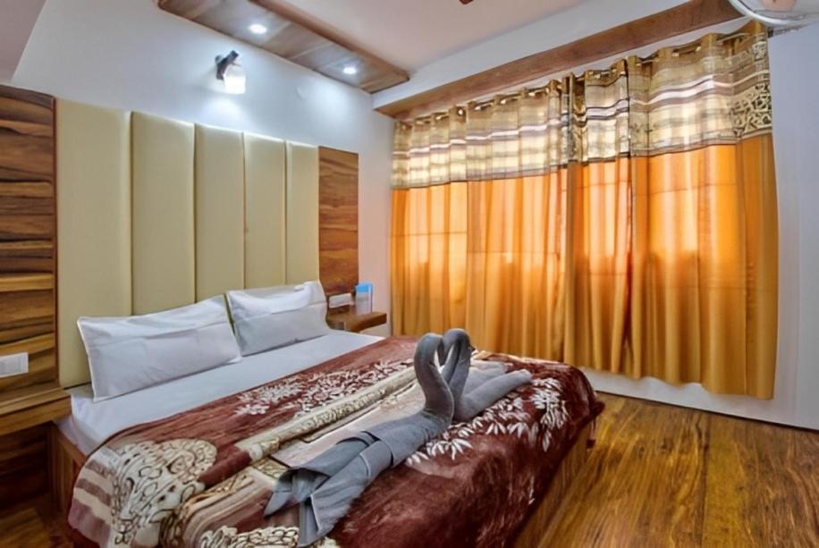 Hotel Shingar Mall Road Manali photo