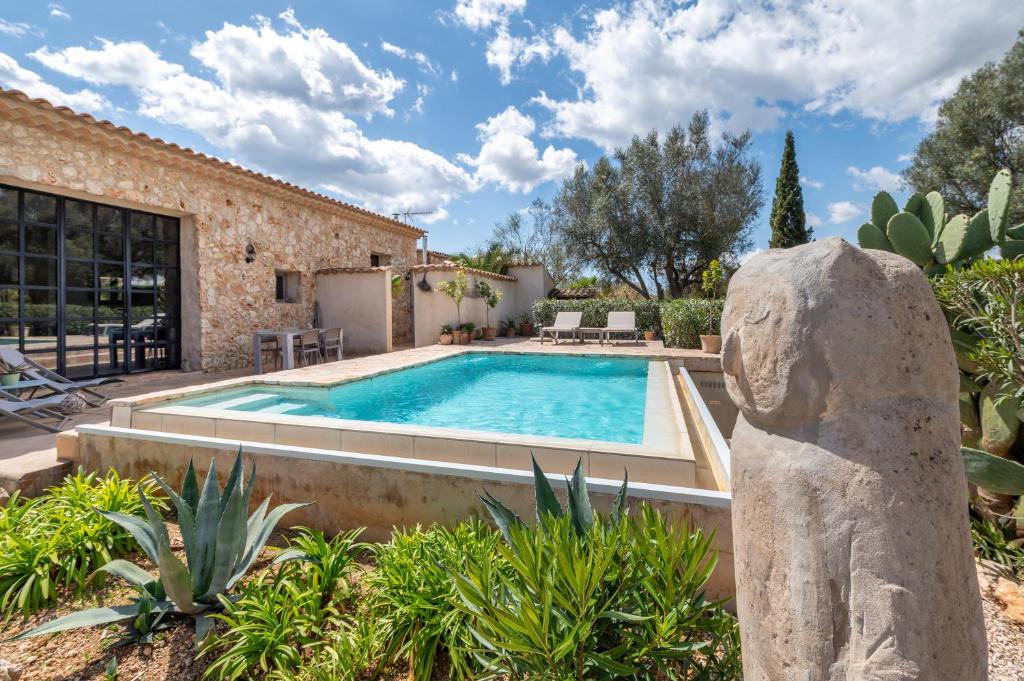 Casa Cascada, Costitx