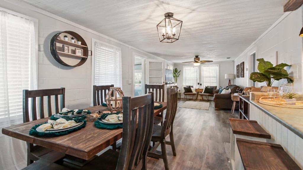 Delmar Dunes by Sand Seeker Vacations, Panama City Beach