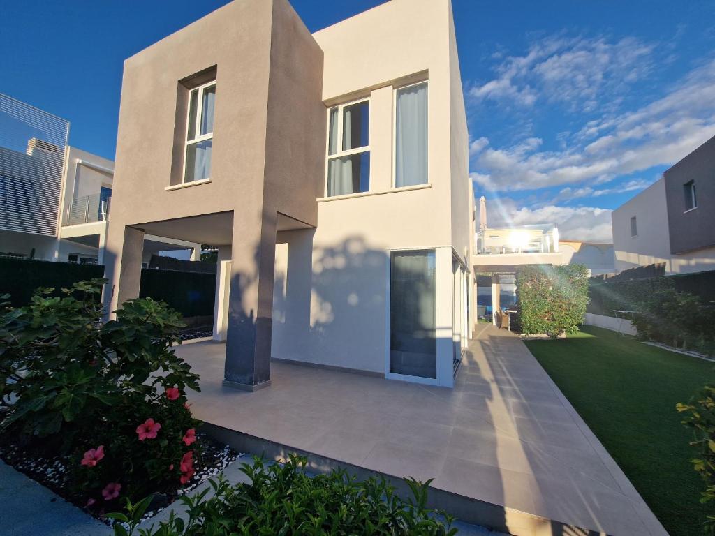Villa Paraiso-Luxury Villa with Heated Pool - 1
