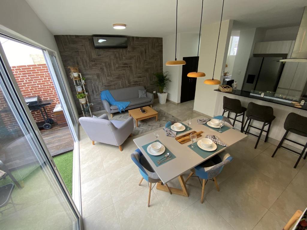 Casa en condominio privado, Alberca, terraza a 10 min de Playa Marlin - 2