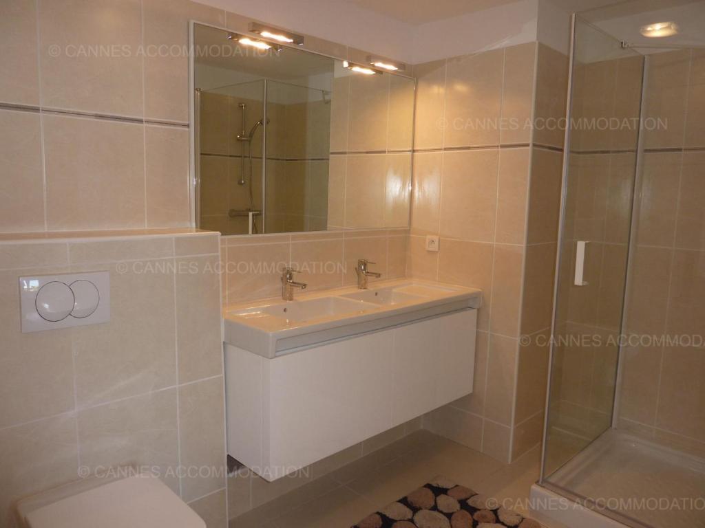HSUD0784 Plaza 1 - 5