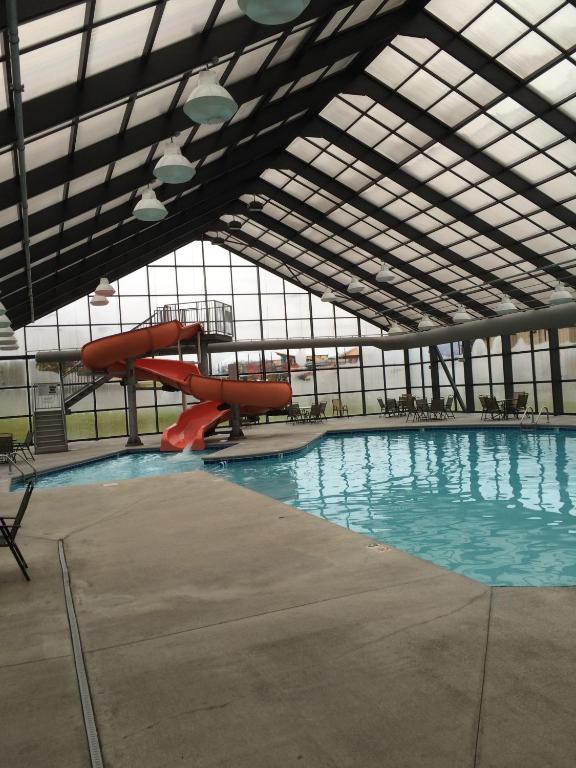 Grand Smokies Resort Lodge Pigeon Forge