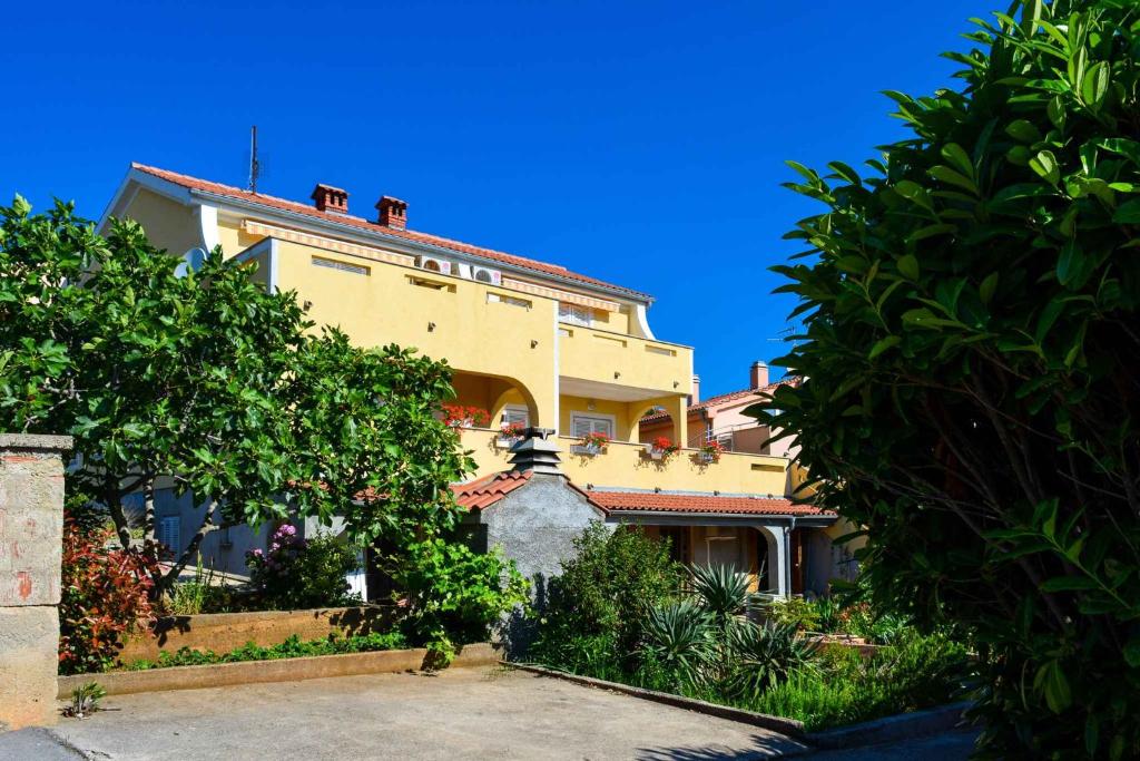 Apartment in Kornic - Insel Krk 42615, Kornić