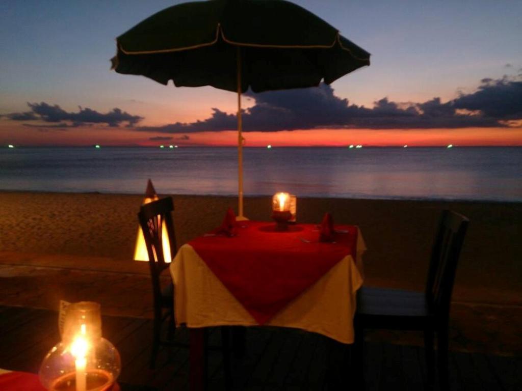 Restaurant, Nakara Longbeach Resort in Koh Lanta