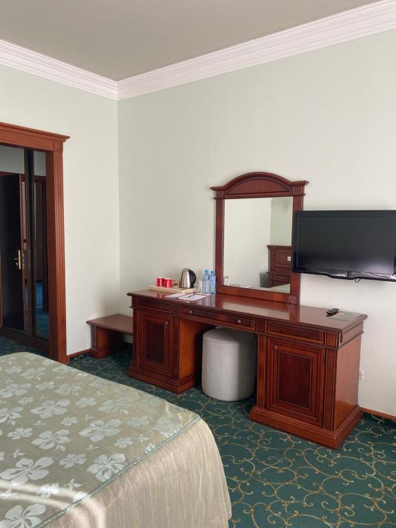 Hotel Russia photo