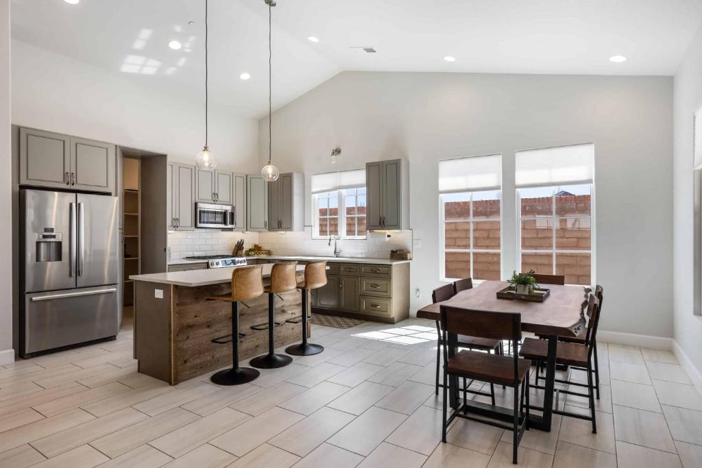 The Wanderer home, Hurricane