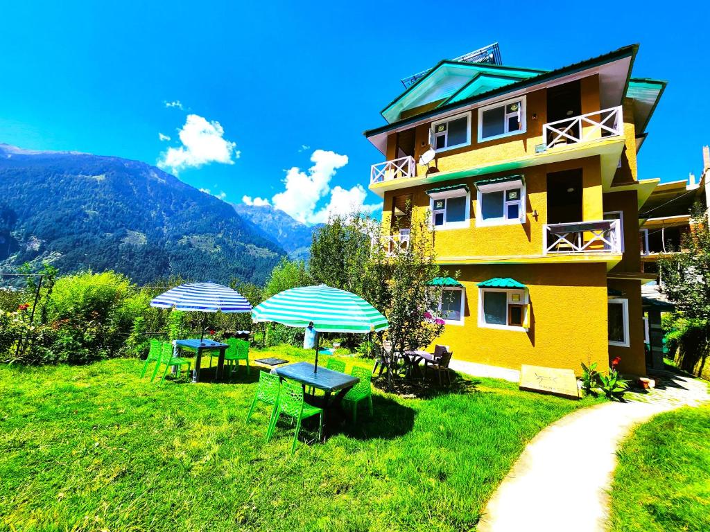 LUXURY PLANET RESORT MANALI photo