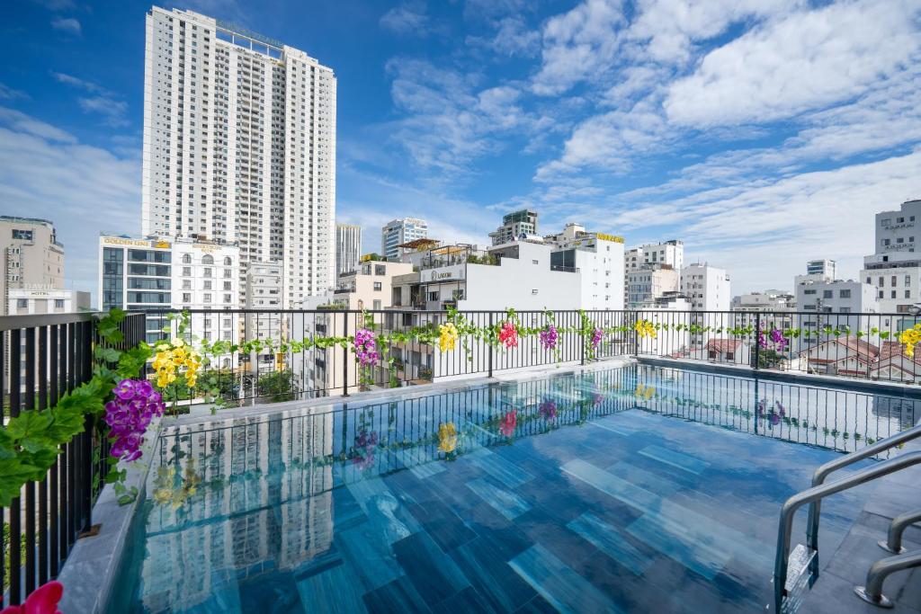 SAMATHA APARTMENT & HOTEL