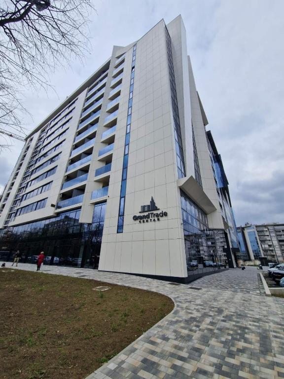 TOMAS LUX APARTMENTS - 1