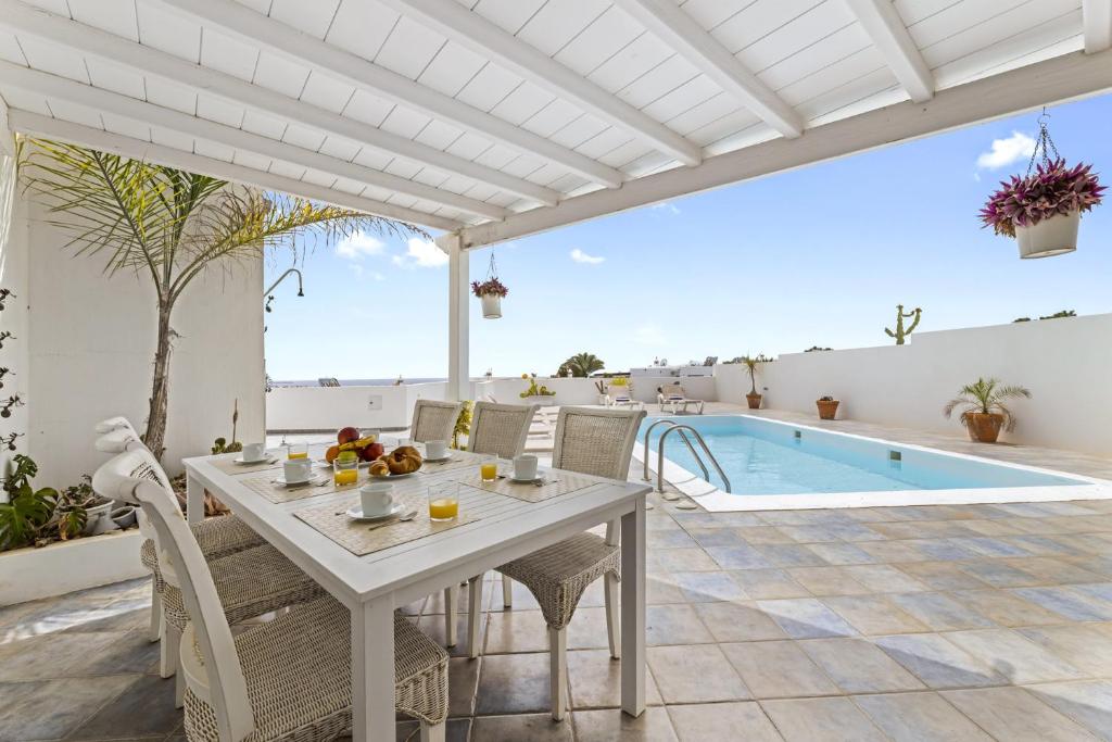 Villa Flora - VipVipVillas - 2