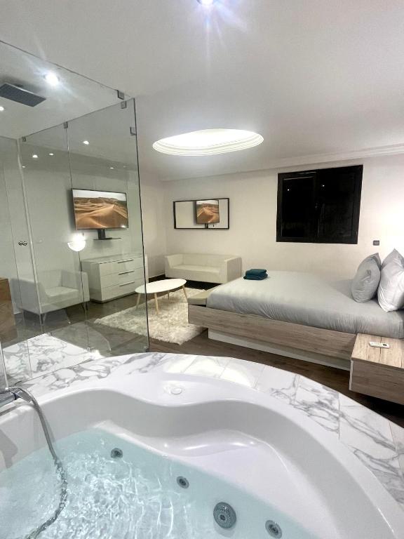 Villa Yasmine Suite avec Jacuzzi Reservee aux Familles photo