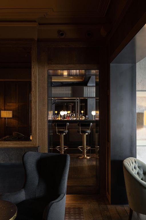 Pub/Lounge