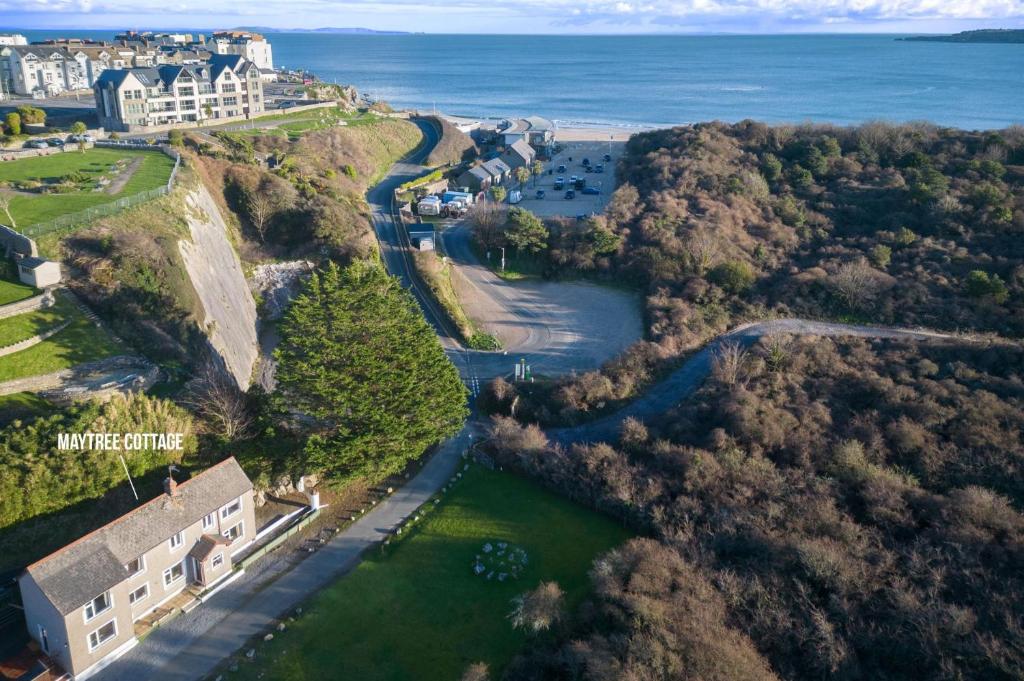 Maytree Cottage - 4 Bedroom Holiday Home - Tenby, Tenby