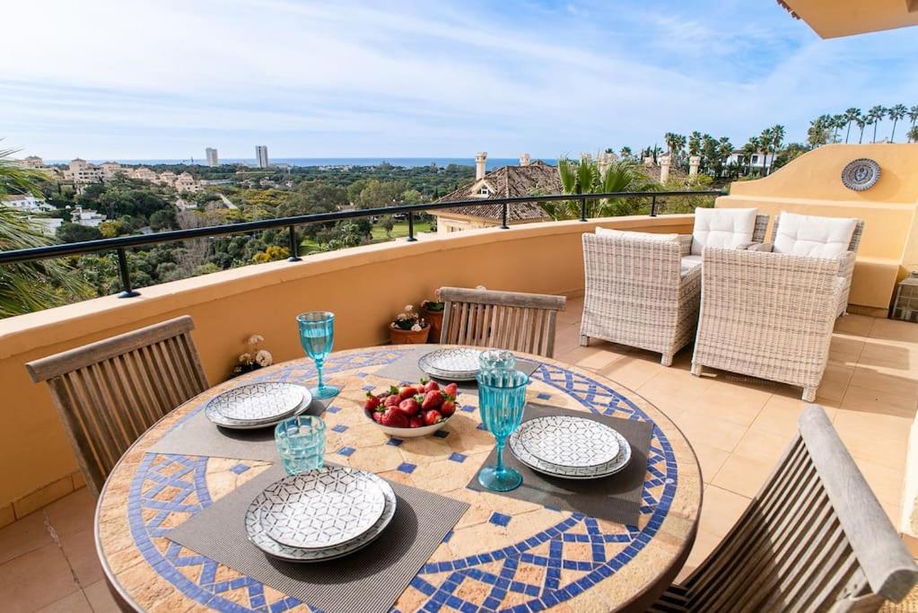 Great View Apartment in Elviria - 2