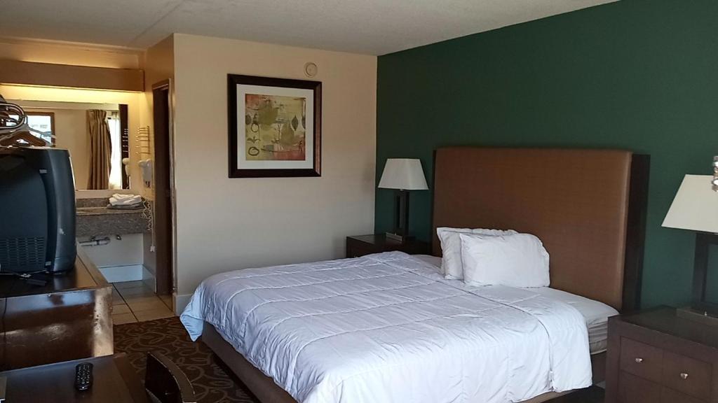 Hilltop Inn Pittsburgh photo