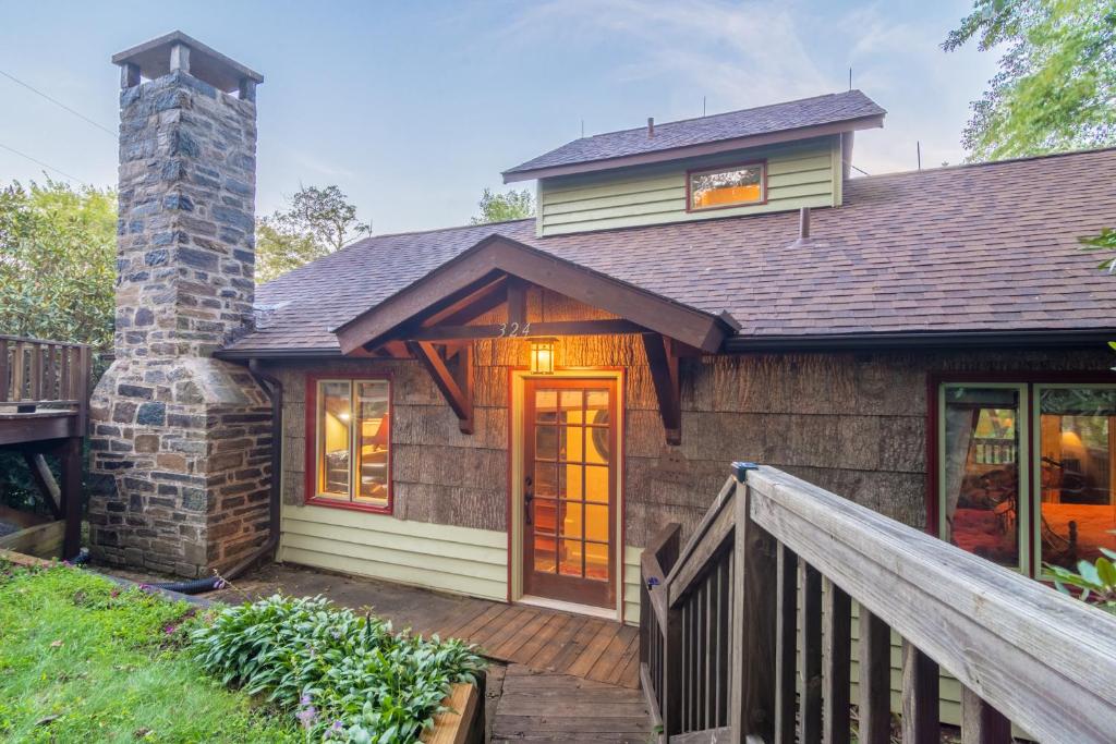 Chalet Blueberry, Blowing Rock