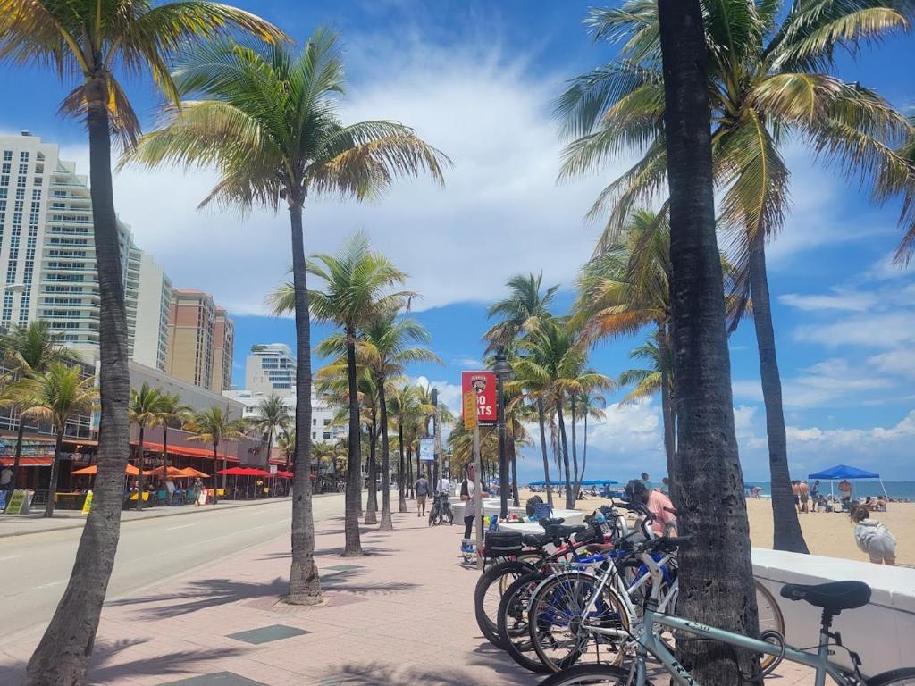 4-PLEX, Fort Lauderdale