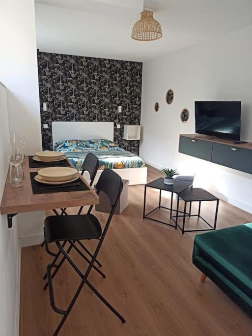 Superbe studio avec cour et parking gratuit à 5 min du château - 4