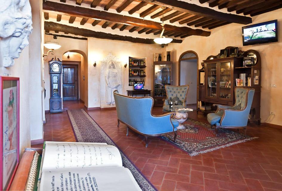 Hotel Villa Cheli photo