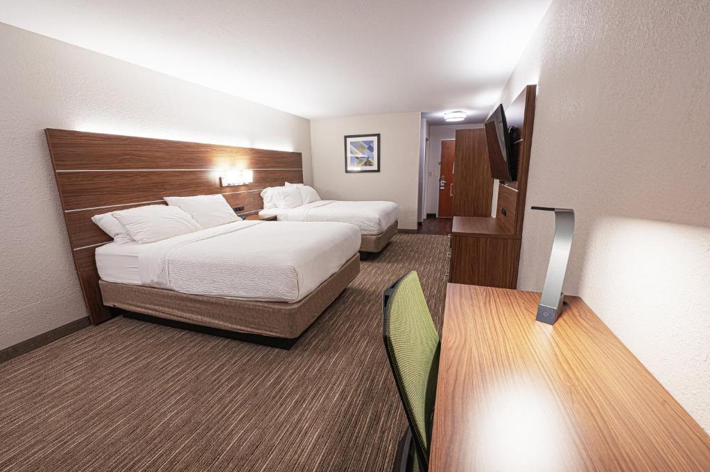 Holiday Inn Express Hotel & Suites East Lansing photo