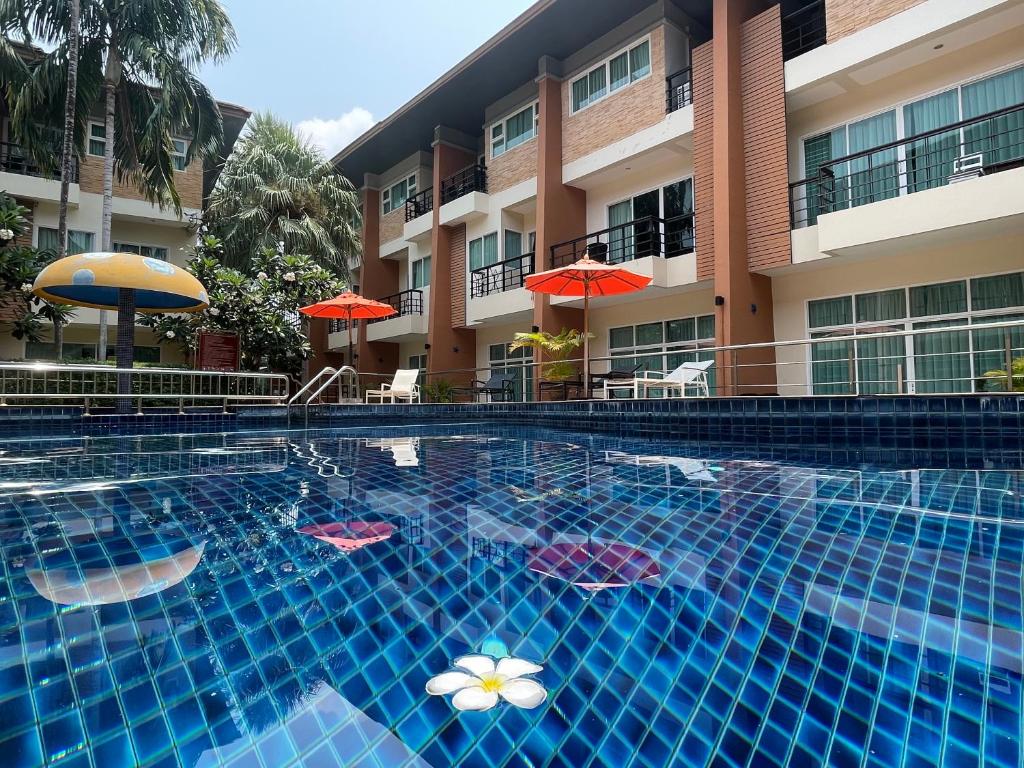 Thalassa pool Kata Beach — Hotel in Phuket
