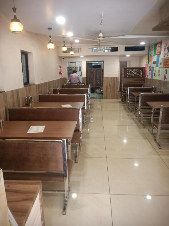 Anand Mahal Hotel photo