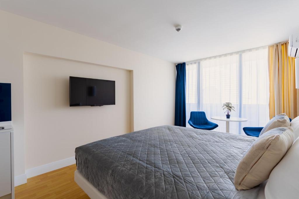 Grand City Apart-Hotel Batumi photo