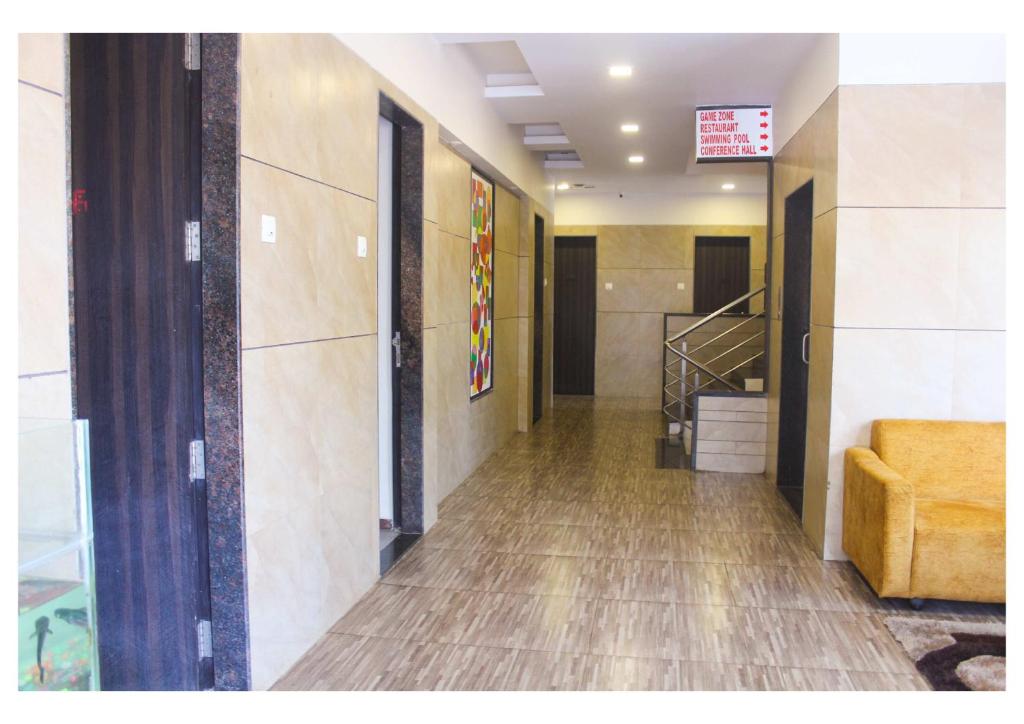 Hotel Lalit Inn photo