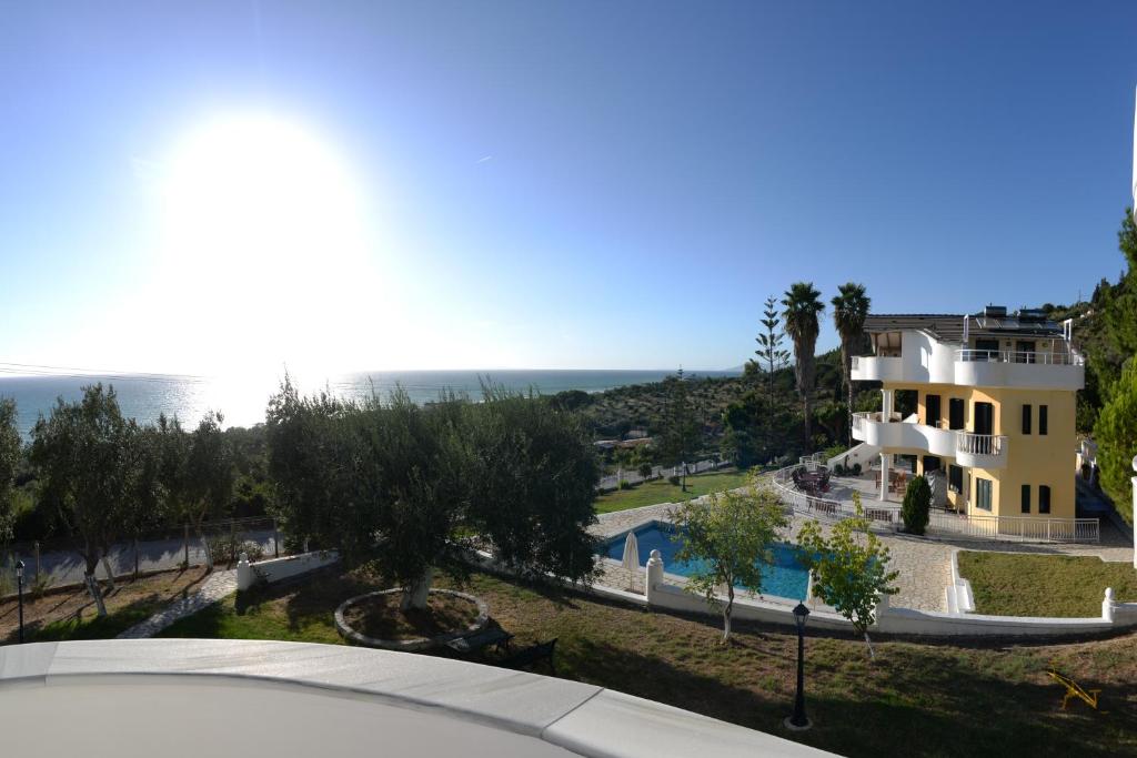 Villa Alex