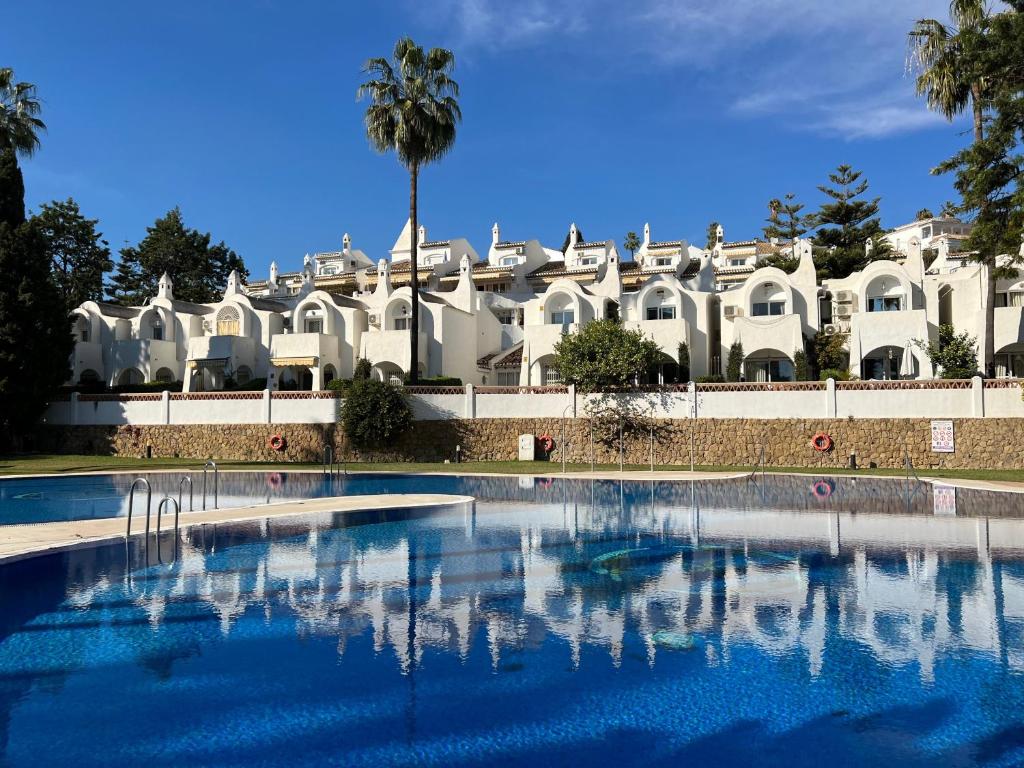 Casa Medellin Beachfront oasis with pool - 2