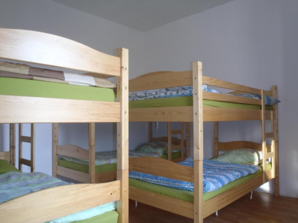 Hostel Jadran — Hotel in Ankaran