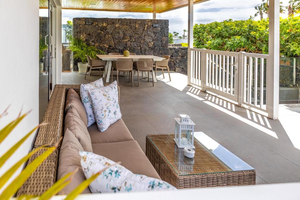 Hyde Park Lane Villas — Hotel building in Puerto del Carmen, Canary Islands