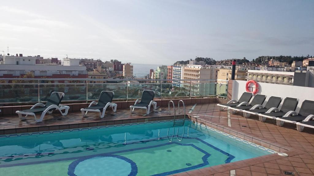Hotel Astoria Park — Swimming pool in Lloret de Mar, Catalonia