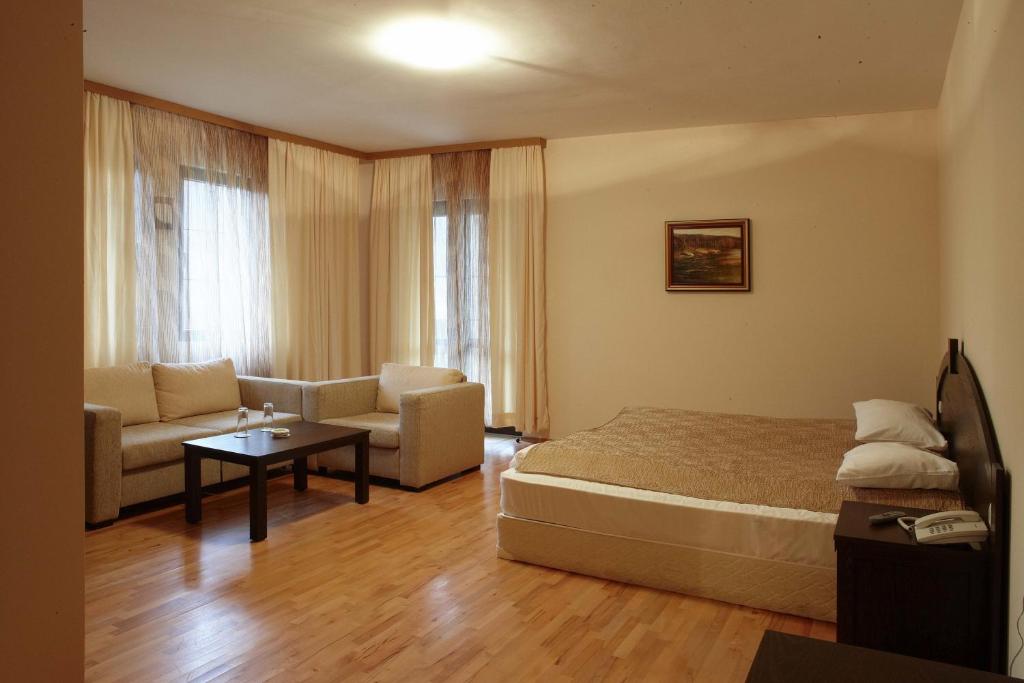 Eco Complex Smilyan photo