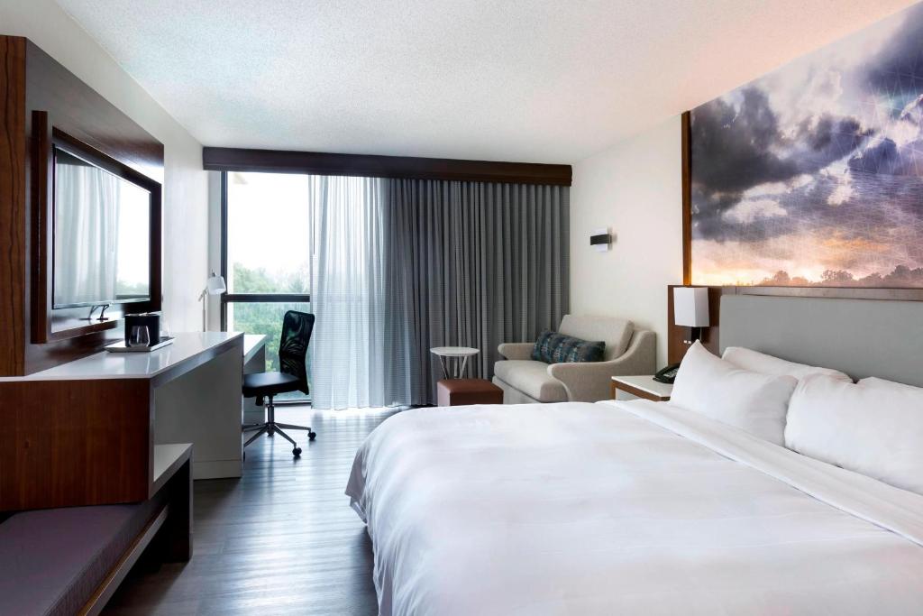 Greensboro-High Point Marriott Airport photo