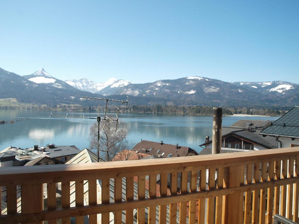 Lake View Apartment - 5