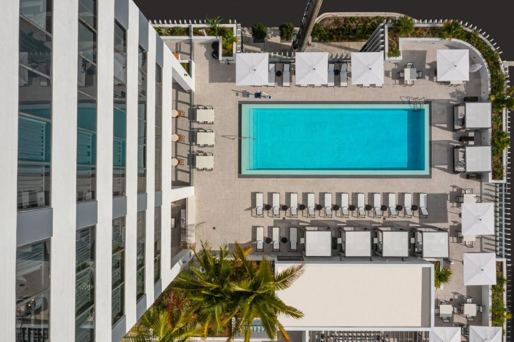 Element Miami Brickell photo